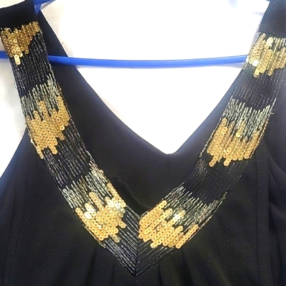 Tempted Black Embellished Neckline  Sleeveless Top, Size: L - Picture 3 of 12